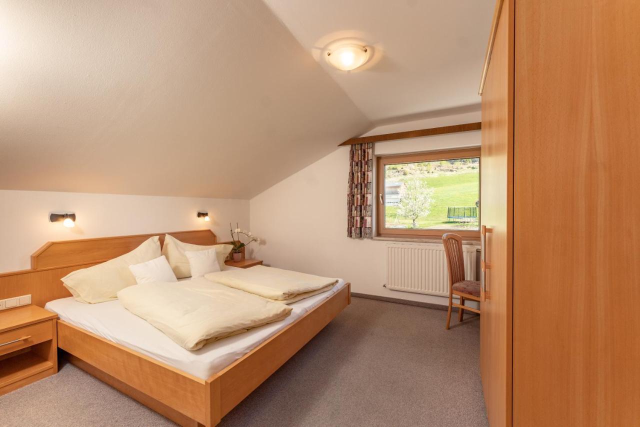 Gaestehaus Huber Fruehstueckspension Schladming Bagian luar foto