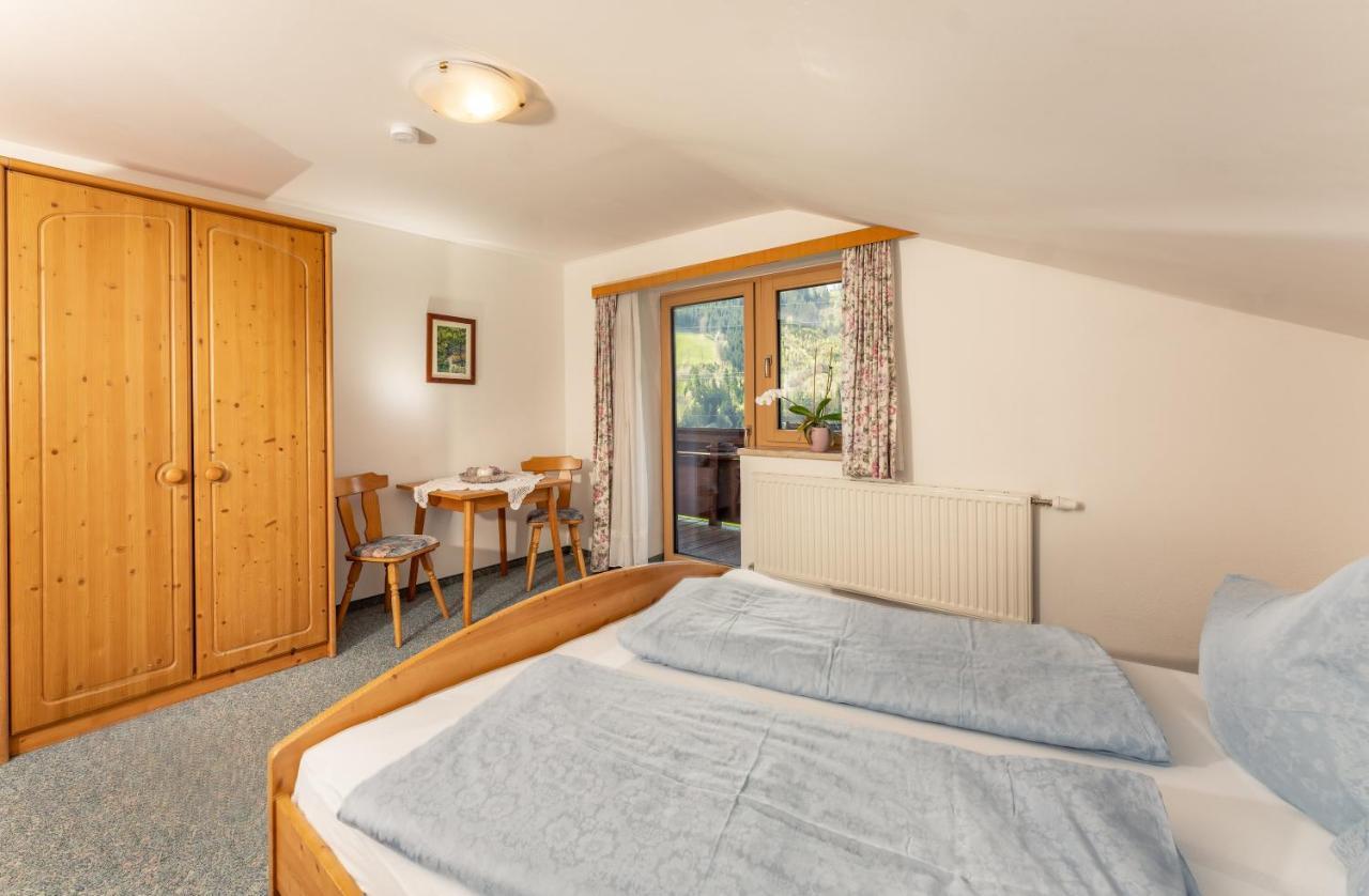 Gaestehaus Huber Fruehstueckspension Schladming Bagian luar foto