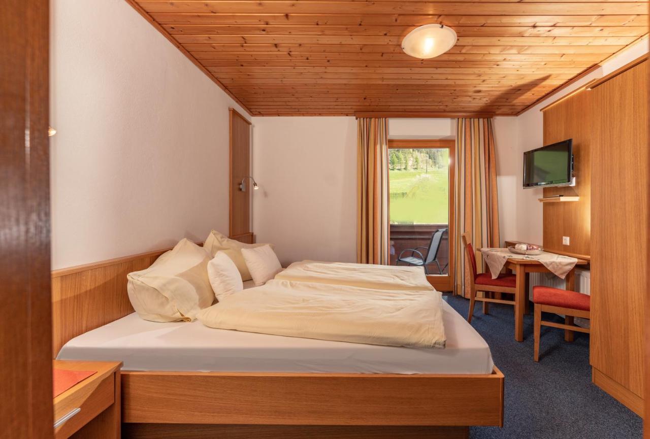 Gaestehaus Huber Fruehstueckspension Schladming Bagian luar foto
